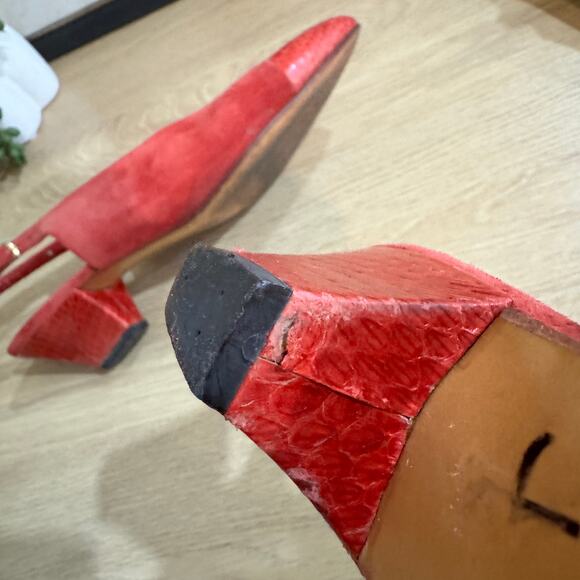 BBRUNO MAGLI Red VTG Pumps SZ 9 AA Cap Toe Slingback Heels Suede Snake Embossed - Picture 8 of 10